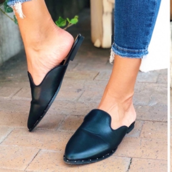 Shoes - ❗️Sale❗️Studded Slip-On Mule